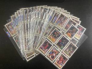 lot 1150 image: 1992-93 Topps Gold NBA Basketball Near Complete Set In Binder 176 of 198 Cards
