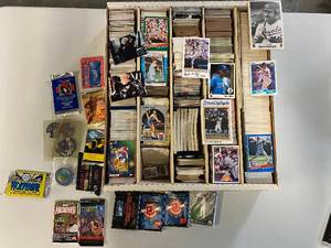 lot 1187 image: 5000ct Unsearched Box of Sports and Entertainment Cards KC Royals Team Sets, Batman, Marvel