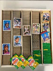 lot 1193 image: 5000ct Unsearched Box of Baseball Cards and Packs 1986 1987 1989 (1987 packs arent sealed but gum is still in them)