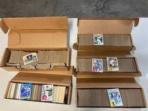 lot 1230 image: Approx 4000 1984 Topps Baseball Cards in Set Boxes