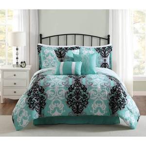 lot 1262 image: Carmela Home Downton Reversible Comforter Set King