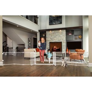 lot 1463 image: Regalo 192-Inch Wide Double Door Super Wide Baby Gate and Adjustable 8-Panel Play Yard, White USED