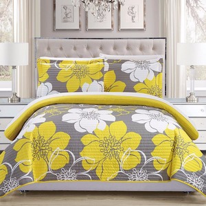 lot 1181 image: Chic Home Woodside 3 Piece King Quilt Set Bedding
