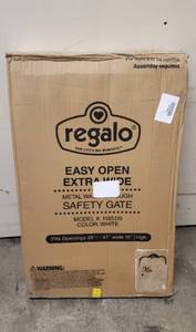 lot 6560 image: Regalo Extra Wide Easy Open Metal Walk Through Baby Gate