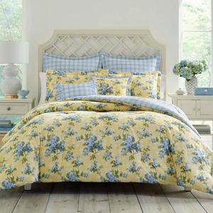 lot 2941 image: Laura Ashley 7 Piece FullQueen Complete Bed Set