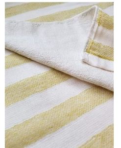 lot 2987 image: 3pc White & Yellow Bath Towel Set