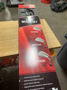 lot 29660 image: Kirkland Signature 3-piece Golf Wedge Set. Milled Face. Carbon Steel. New