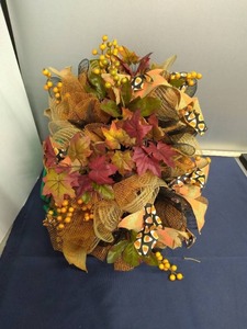 lot 101 image: Beautiful Handmade Fall Wreath