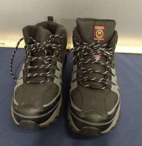 lot 110 image: Mens Size 12 Skechers Steel Toe Work Boots, almost brand new condition