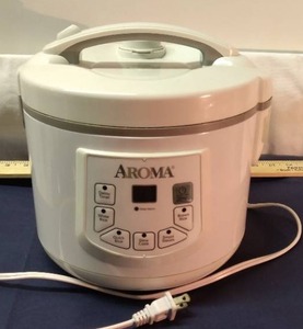lot 170 image: Aroma Electric Rice Cooker