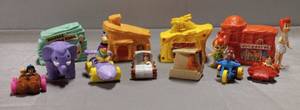 lot 17 image: McDonalds Flintstones Collectables, (13 of 25 Pieces Shown-Duplicates)