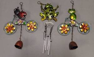 lot 211 image: 3 Garden Windchimes