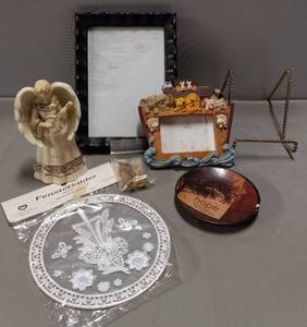 lot 212 image: Home Dcor