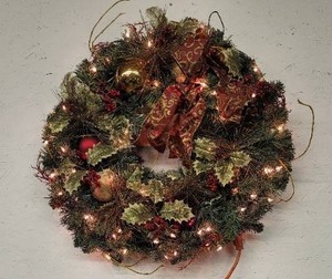 lot 231 image: Approx 26 Lighted Christmas Wreath