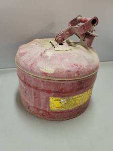 lot 237 image: 2.5 Gallon Metal Gas Can