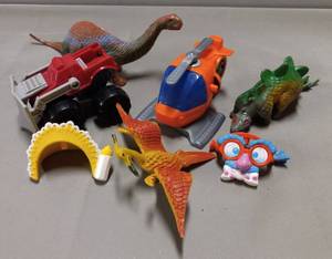 lot 252 image: Misc. Collectables, Including Dinosaurs, Sonic & Tonka, (7 of 10 Pieces Shown-Duplicates)