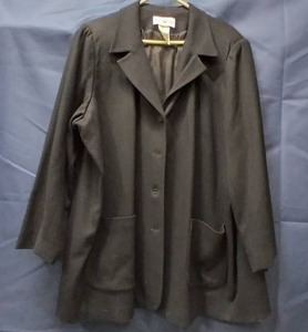 lot 283 image: Womens Size 26W, Wool Jacket