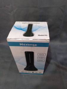 lot 25075 image: MEXONGA MODEL V8 SIGITAL HDTV ANTENNA