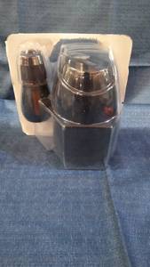 lot 25131 image: 1 DIFFUSER 1 OIL  3 BATTERIES LAVANDER & ALMOND 1 REFILL LAST 45 DAYS