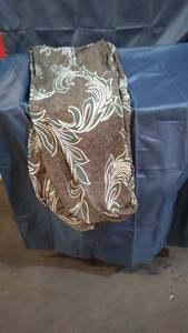 lot 25156 image: 4-DINING ROOM CHAIR COVERS