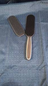 lot 25159 image: HOMEVE FOOT FILE STAINLESS STEEL FOOT FILE FINE & COARSE GRIT
