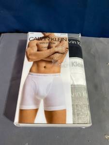 lot 25185 image: Cavin Klein 3 Pack Boxer Brief Small
