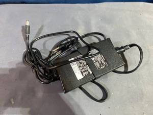 lot 25203 image: Dell 130 W AC Adapter