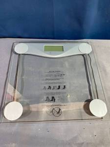 lot 25205 image: Etekcity Scale