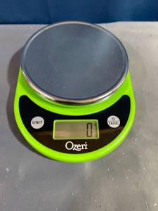 lot 25214 image: Ozeri Scale