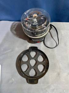lot 25310 image: Hamilton Beach - Egg Cooker - Black