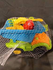 lot 35403 image: KIDS SANDBOX TOY SET