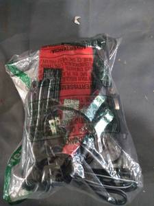 lot 35449 image: AMAZON BASICS BATTERY CHARGER 12 VOLT 2A