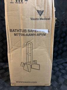 lot 35662 image: Vaunn Medical - Bathtub Safety Rail