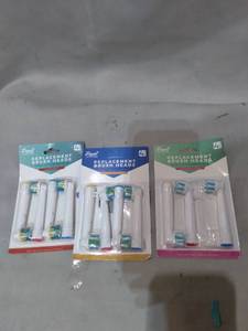 lot 35771 image: PEARL REPLACEMENT BRUSH HEADS ORAL B COMPATIBLE, 4PACK (X3)