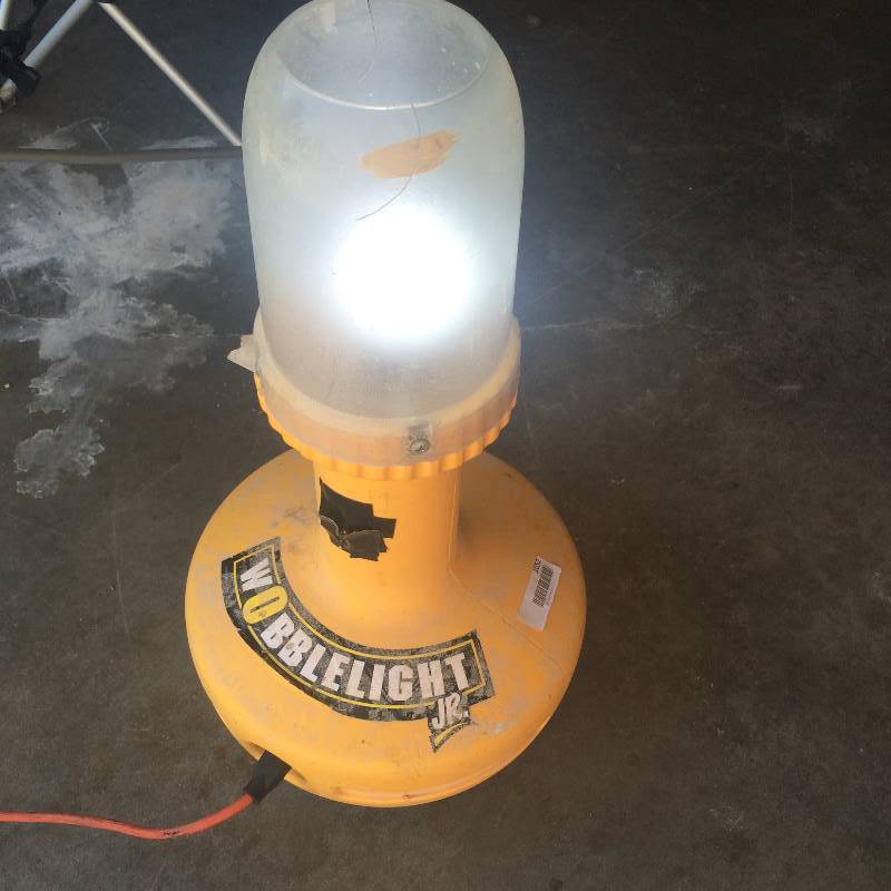 lot 1052 image: WOBBLE LIGHT JR GREAT SHAPE