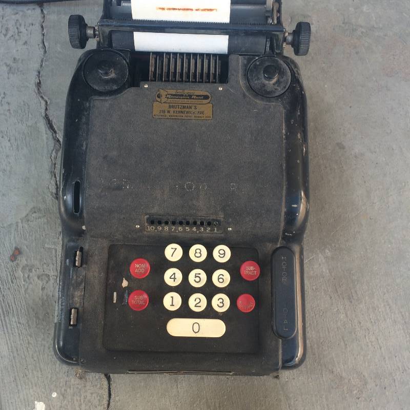lot 1054 image: Remington Rand Adding Machine OLD