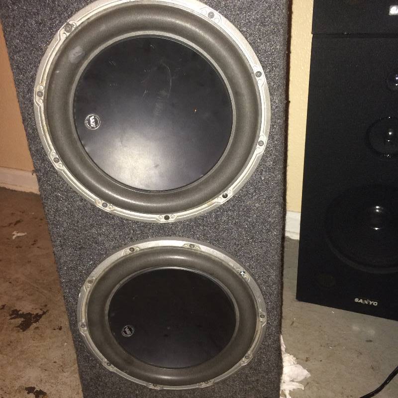 lot 1021 image: 2 12inch W6v3 JL Audio Speakers with box