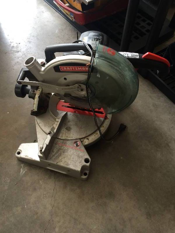 lot 2002 image: CRAFTSMAN 10 INCH MITER SAW