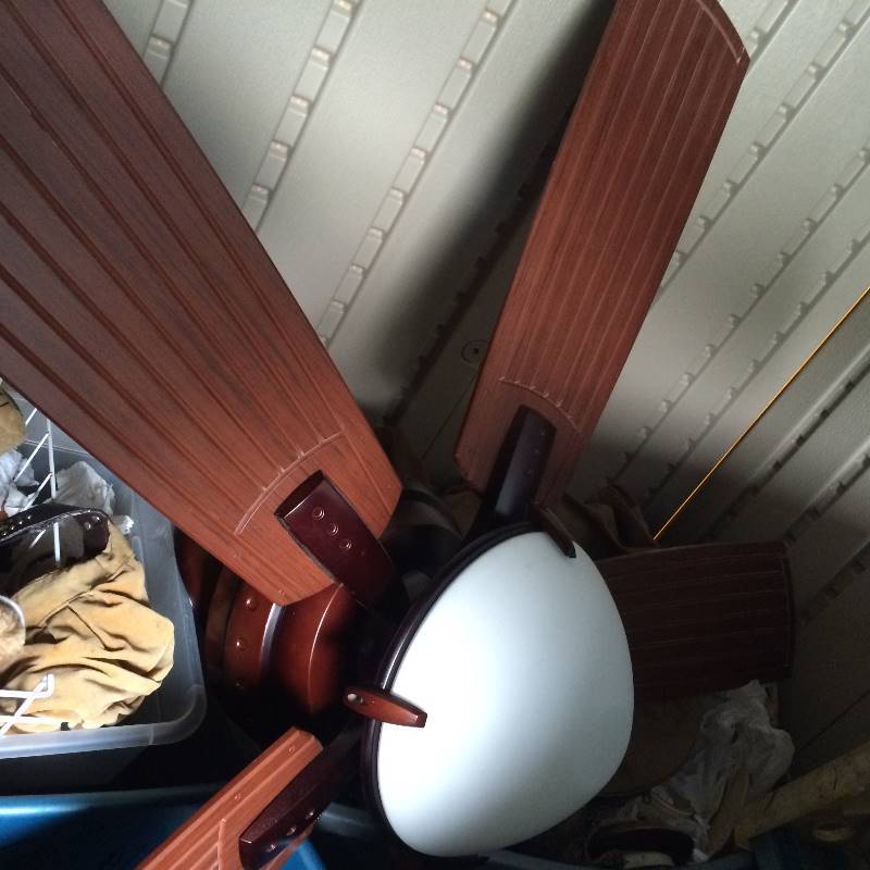 lot 2015 image: Large ceiling fan with light