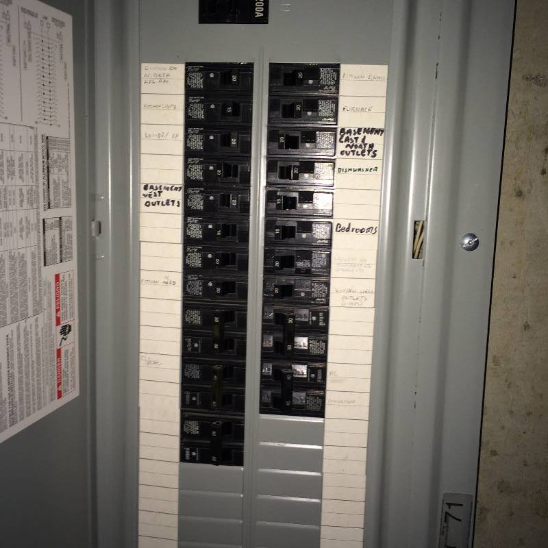 lot 77 image: Electrical box complete with fuses.