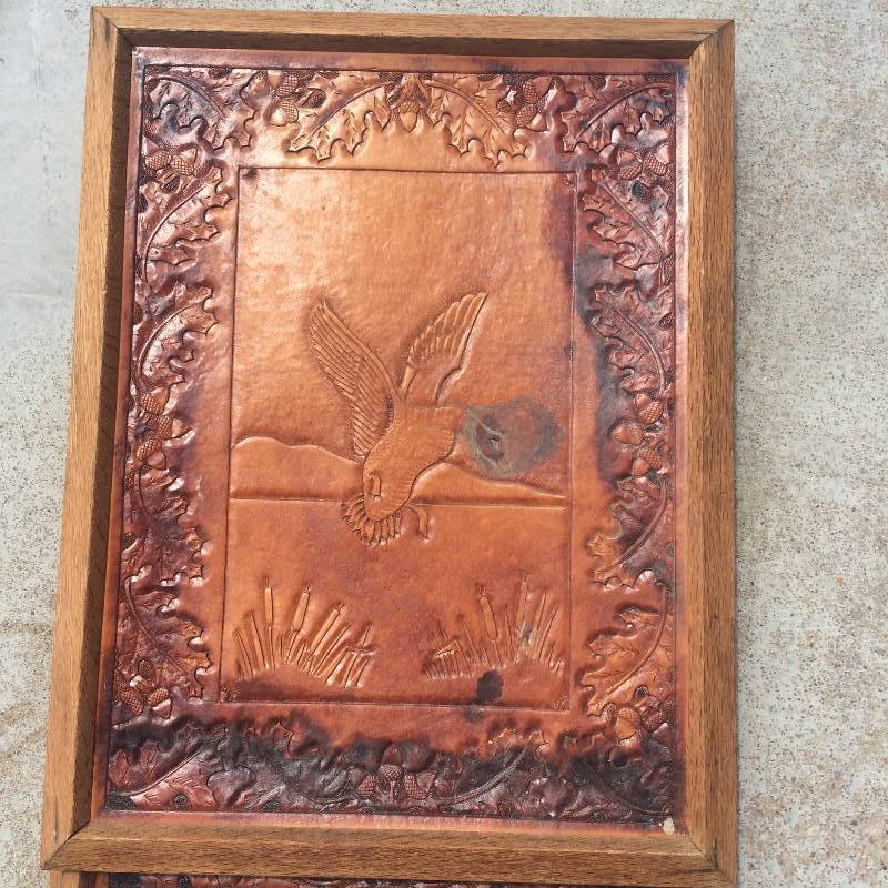 lot 52 image: VINTAGE LEATHER CARVED ARTWORK DUCKS