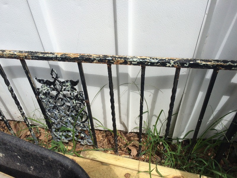 lot 2020 image: Wrought iron railing OLD