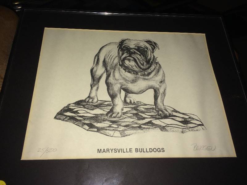 lot 2025 image: Bergen signed art piece Marysville Bulldogs