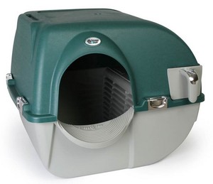 lot 2041 image: Cat Litter Box