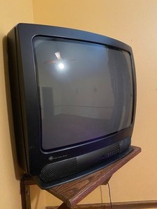 lot 118 image: Box TV