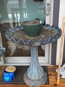 lot 204 image: Concrete bird bath