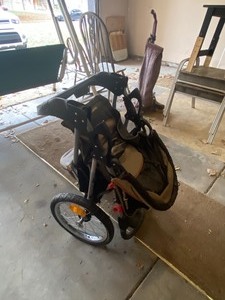 lot 232 image: Expedition stroller
