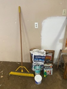 lot 243 image: Broom, Ice melt, Fast plug Hydraulic cement