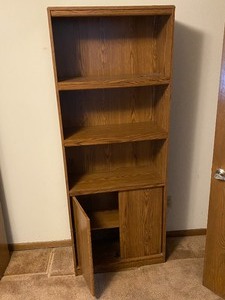 lot 253 image: Tall book shelf 2