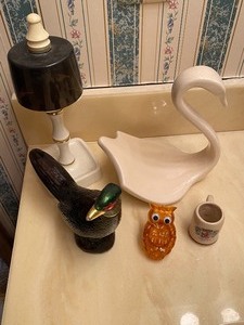 lot 261 image: Toothbrush holder, swan, owl, perfume bottle